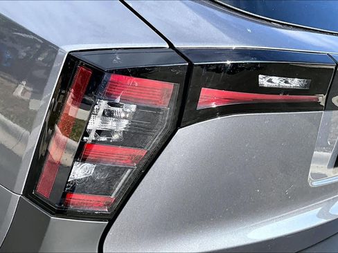 New 2026 Nissan Kicks SV image 14