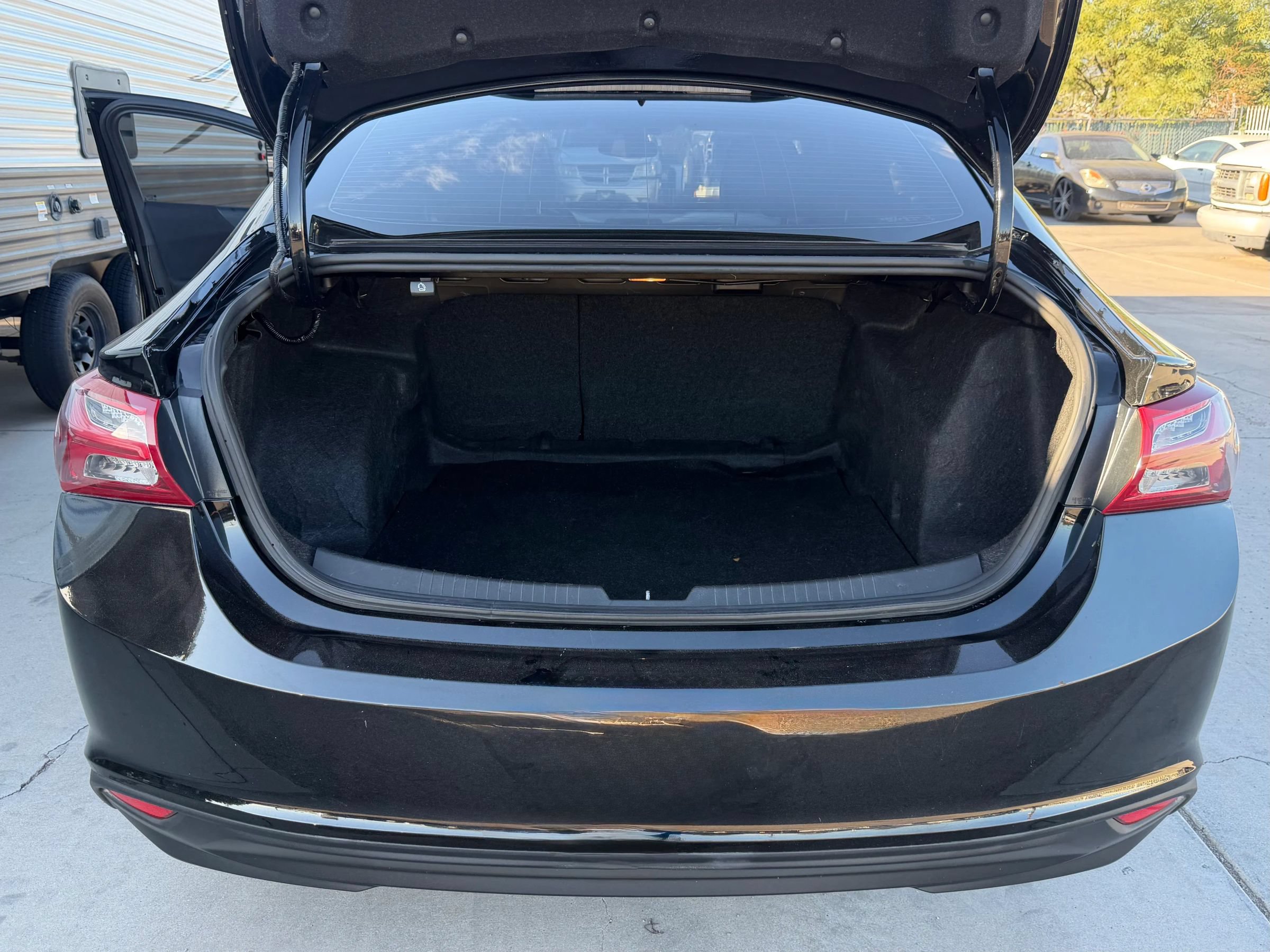 Used 2022 Chevrolet Malibu LT FWD image 22