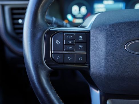 Used 2023 Ford Expedition Platinum image 31