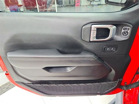 Used 2021 Jeep Gladiator Rubicon image 32