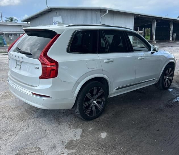 Used 2024 Volvo XC90 B5 Plus w/ Protection Package Premier AWD/4WD image 4
