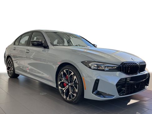 New 2026 BMW 330i Sedan w/ M Sport Package image 2
