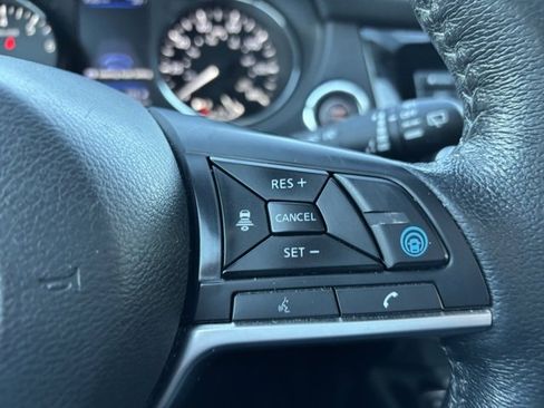 Used 2020 Nissan Rogue SL w/ Premium Package image 15