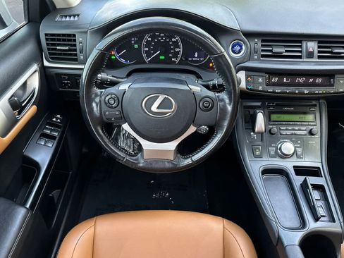 Used 2015 Lexus CT 200h image 14