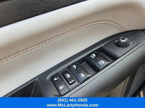 Used 2024 Jeep Compass Limited AWD/4WD image 29