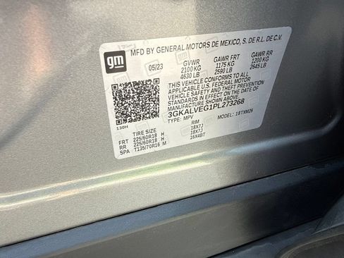 Used 2023 GMC Terrain SLT w/ LPO, Floor Liner Package AWD/4WD image 10