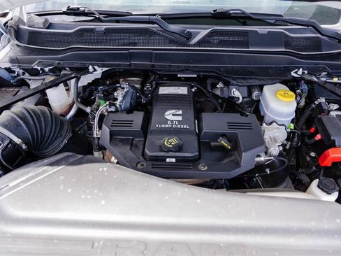 Used 2022 RAM 2500 Laramie AWD/4WD image 43