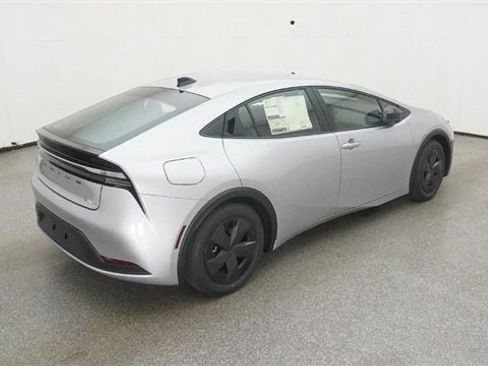 New 2026 Toyota Prius Plug-In Hybrid FWD image 75