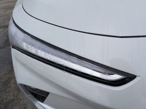 New 2026 Buick Envista Sport Touring FWD image 9