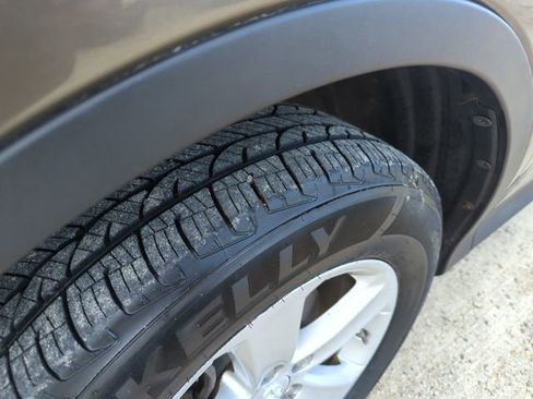 Used 2014 Toyota RAV4 XLE image 32