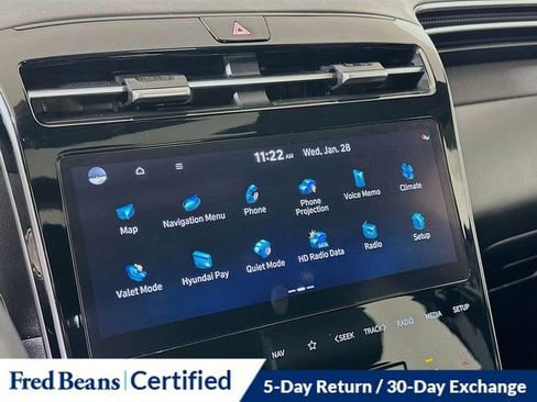 Certified 2024 Hyundai Santa Cruz Limited image 17