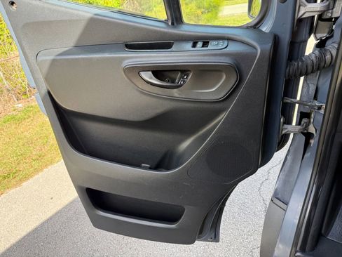 Used 2019 Mercedes-Benz Sprinter 144 image 18