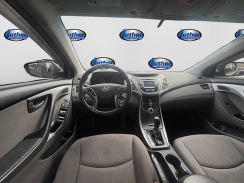 Used 2015 Hyundai Elantra SE w/ Option Group 02 FWD image 11