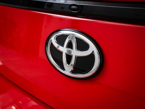 Used 2024 Toyota GR86 Premium image 17