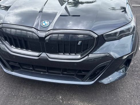 Used 2026 BMW i5 eDrive40 w/ M Sport Package AWD/4WD image 10