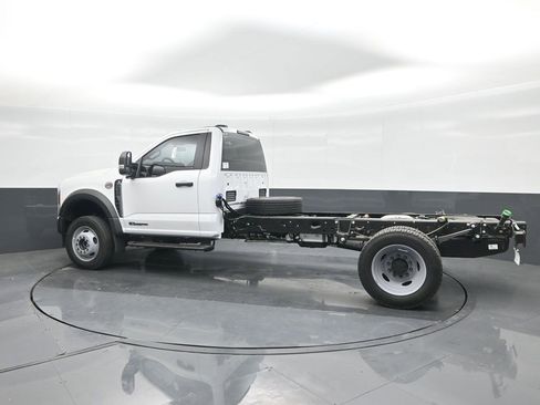 New 2025 Ford F550 4x4 Regular Cab Super Duty image 26