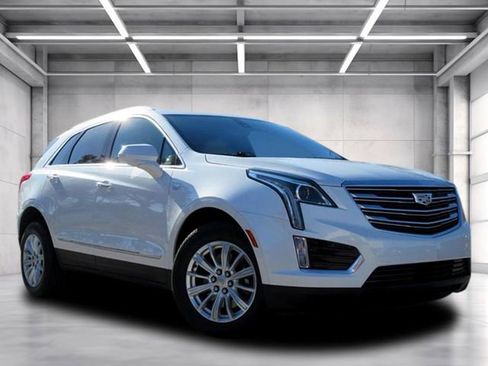 Used 2019 Cadillac XT5 FWD image 1