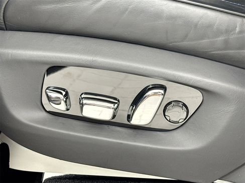 Certified 2022 Rolls-Royce Cullinan Black Badge w/ Dark Exterior Package image 20