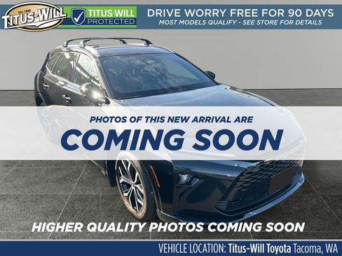 Used 2025 Toyota Crown Signia image 1