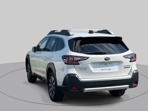Used 2025 Subaru Outback Touring XT w/ Tech Package 3 AWD/4WD image 4