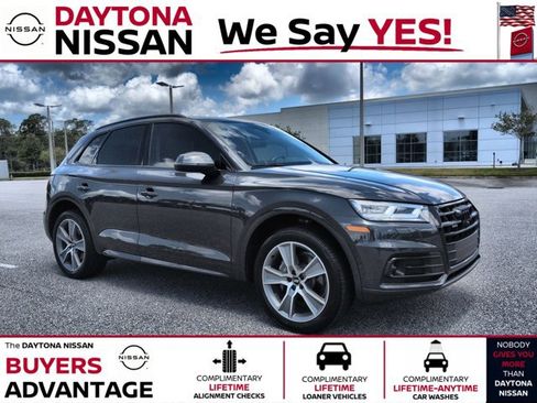 Used 2020 Audi Q5 Prestige AWD/4WD image 1