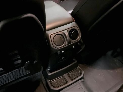 Used 2023 Jeep Wrangler Unlimited Rubicon w/ Cold Weather Group image 35