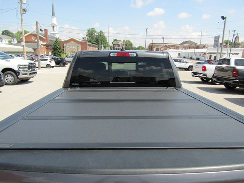 Used 2021 RAM 1500 Limited w/ Body Color Bumper Group image 16