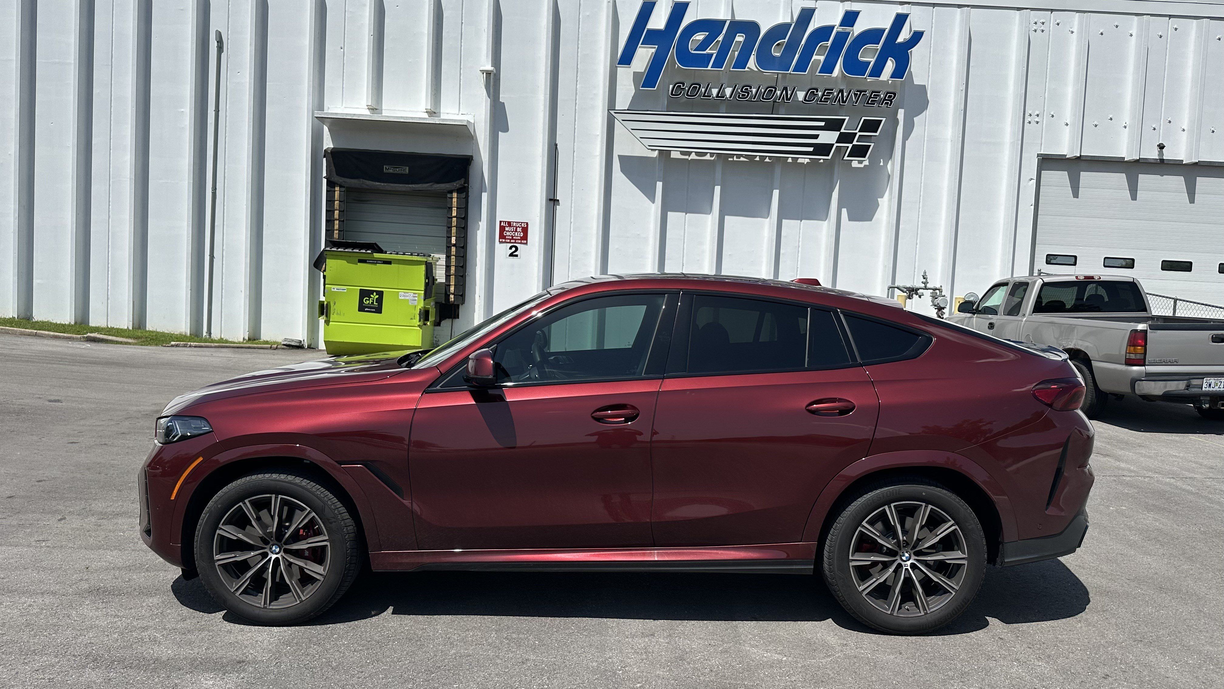 Certified 2027 BMW X6 xDrive40i w/ Premium Package AWD/4WD image 7