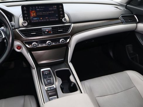 Used 2020 Honda Accord EX-L image 11