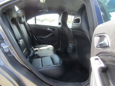 Used 2014 Mercedes-Benz CLA 250 image 11