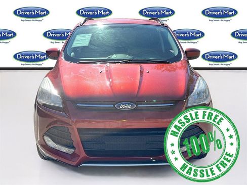 Used 2015 Ford Escape SE w/ Equipment Group 201A image 2