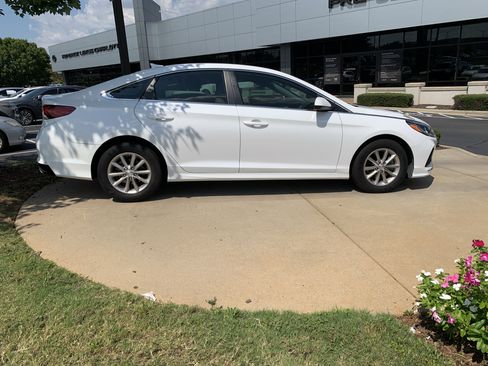 Used 2019 Hyundai Sonata SE FWD image 11