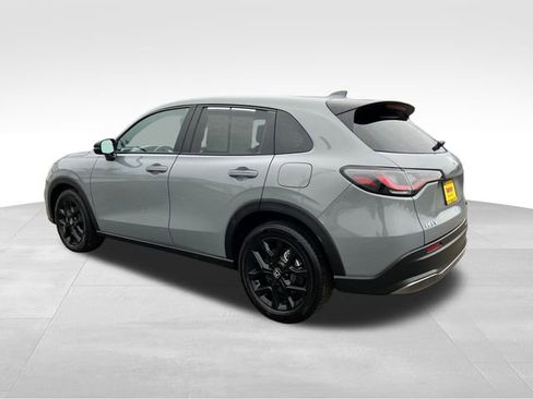 Used 2025 Honda HR-V Sport image 6