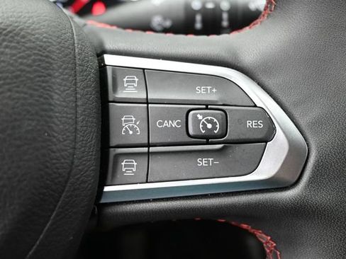 Used 2025 Jeep Compass Trailhawk AWD/4WD image 27