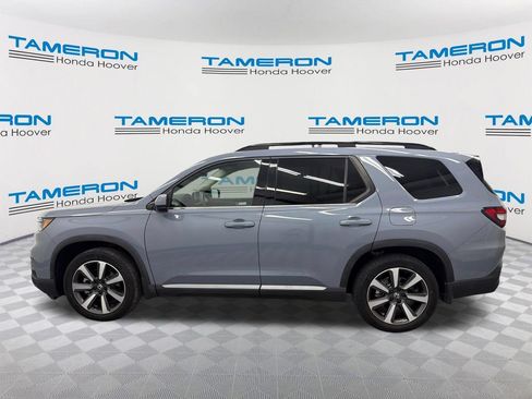 Used 2023 Honda Pilot Touring image 2