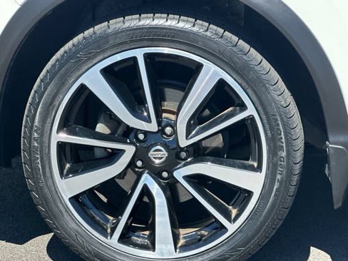 Used 2018 Nissan Rogue Sport SL FWD image 30