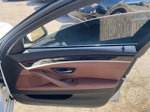 Used 2016 BMW 528i xDrive Sedan w/ Premium Package image 18