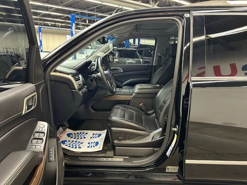 Used 2018 GMC Yukon Denali w/ Open Road Package AWD/4WD image 21