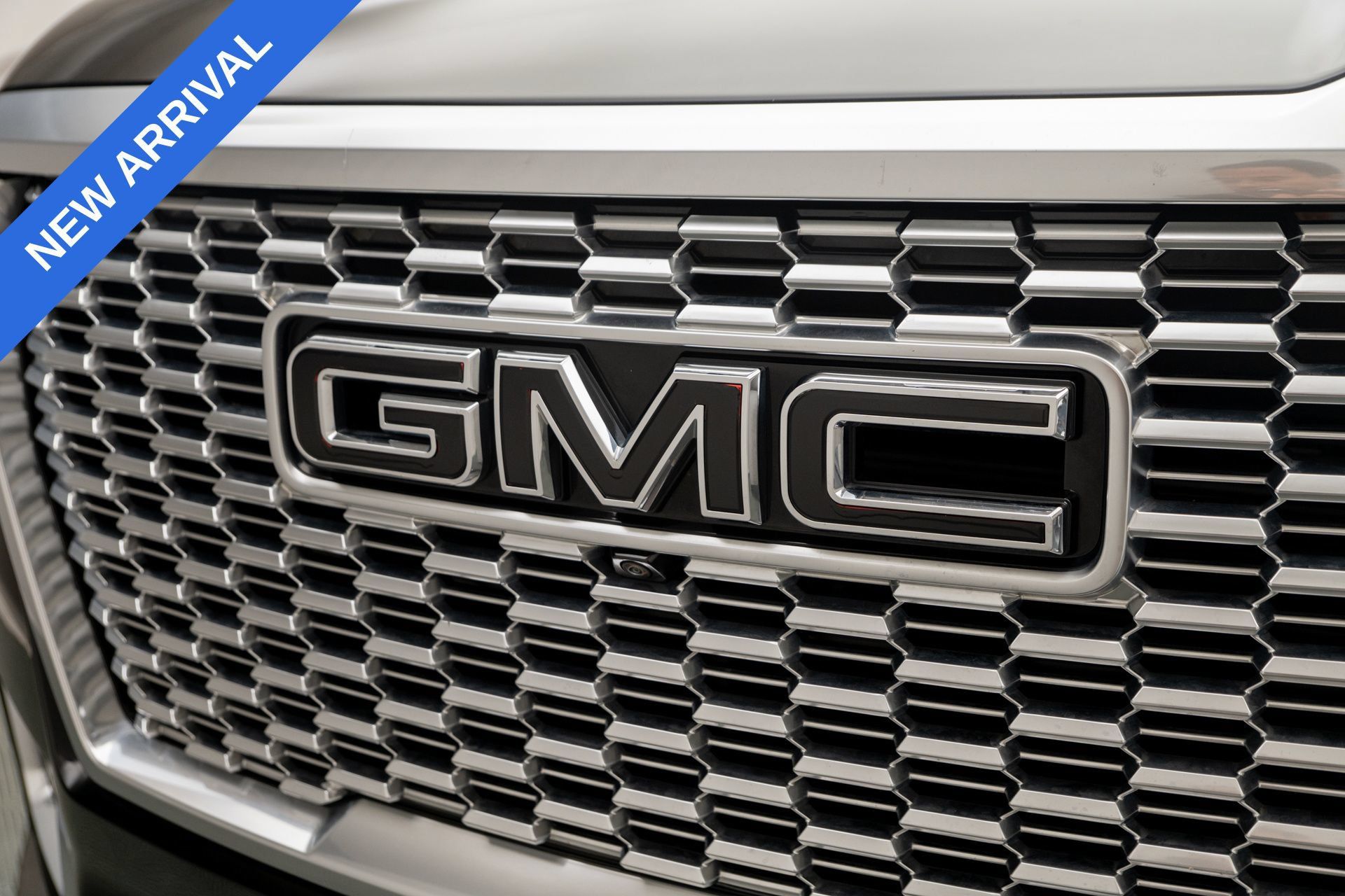 Used 2023 GMC Yukon Denali w/ Advanced Technology Package AWD/4WD image 32