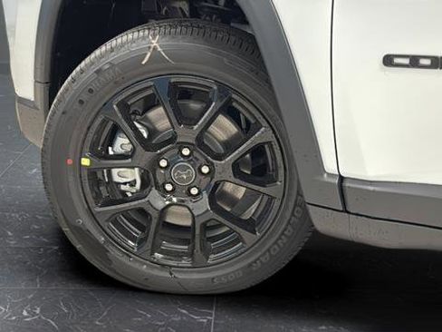 New 2026 Jeep Compass Latitude AWD/4WD image 35