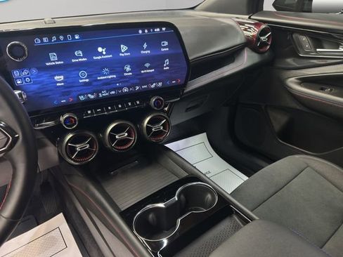 Used 2025 Chevrolet Blazer EV RS image 41