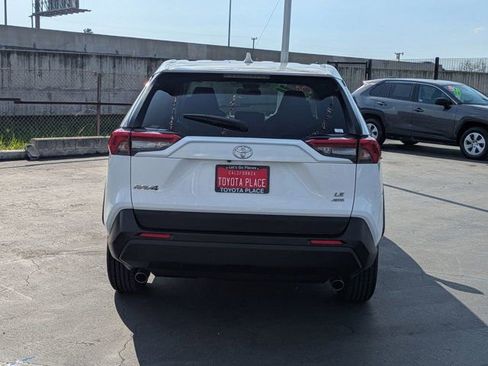Used 2024 Toyota RAV4 LE image 9