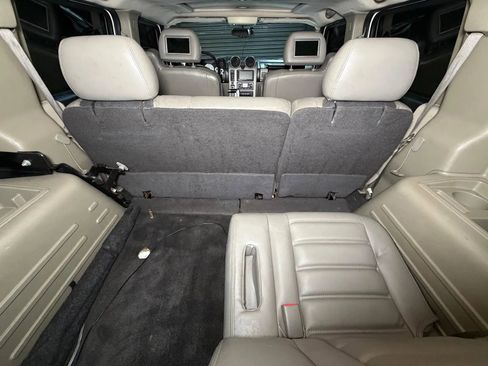 Used 2003 HUMMER H2 w/ Preferred Equipment Group AWD/4WD image 12