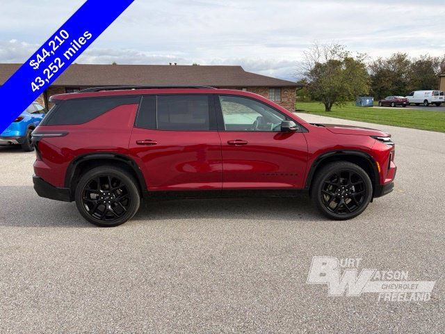 Used 2024 Chevrolet Traverse RS w/ LPO, Floor Liner Package AWD/4WD image 8