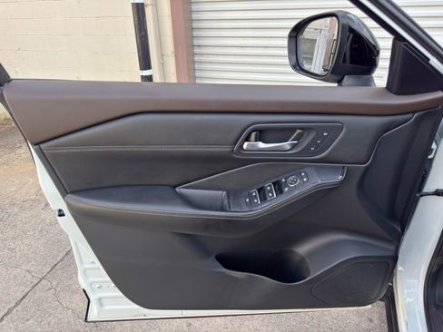 Used 2022 Nissan Rogue SL FWD image 39
