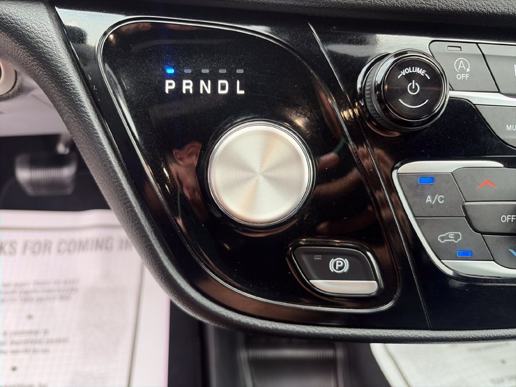 Used 2025 Chrysler Pacifica Select FWD image 23