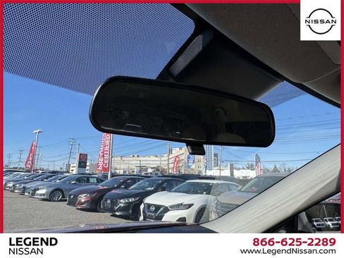 Used 2020 Nissan Rogue SV image 30