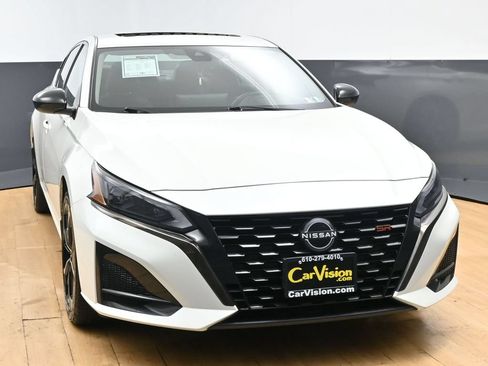 Used 2023 Nissan Altima 2.5 SR AWD/4WD image 4