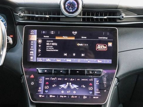 Used 2023 Maserati Grecale Modena AWD/4WD image 16