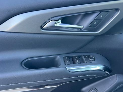 New 2026 Chevrolet Traverse LT w/ Driver Confidence Package AWD/4WD image 8